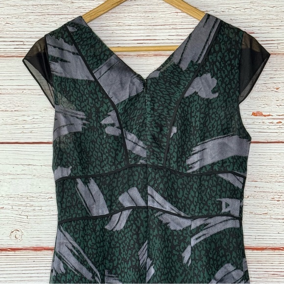 Reiss Loretta Chiffon Flutter Sleeve Dress Green and Black Sz 6 - Picture 10 of 14